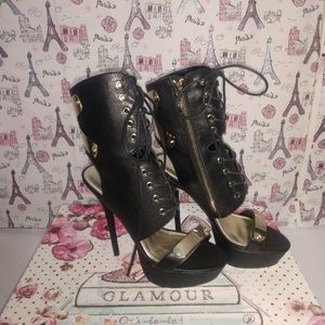 Bebe NWOT Natasha Platform Bootie Boots Size 8